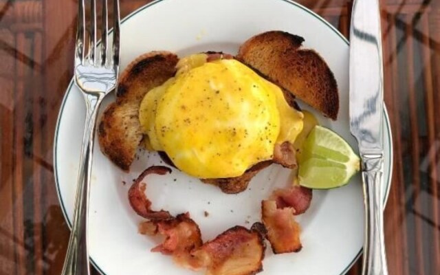 Rest House Pink Church Hostel