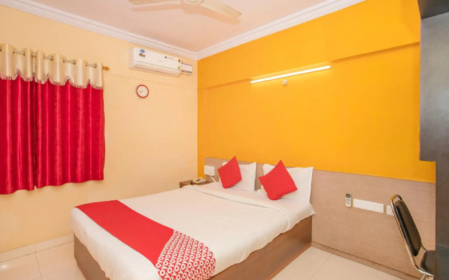 OYO 5590 Ujwal Residency