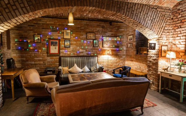 Sir Toby's Hostel