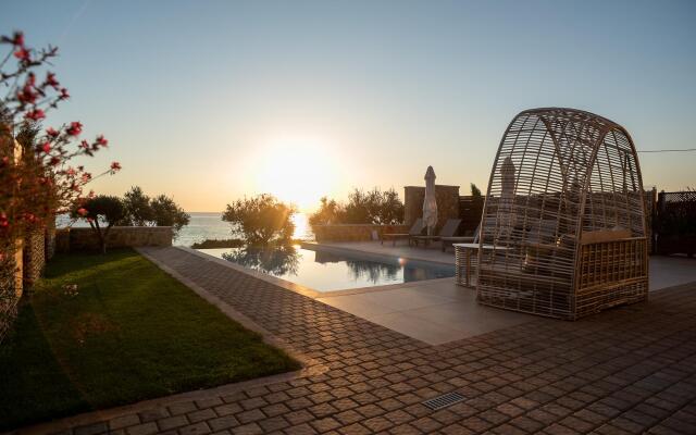 Villa IΙ with Private Pool