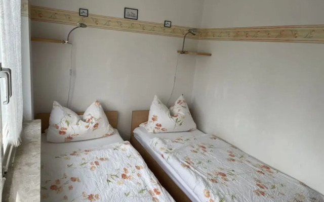 Inviting Apartment Near Beach