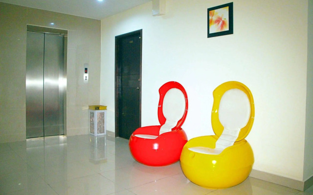 Royal Q&D Suites Hotel