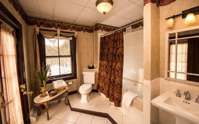 The Mansion of Saratoga