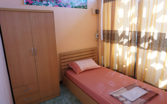 OYO 730 Meedee Hostel