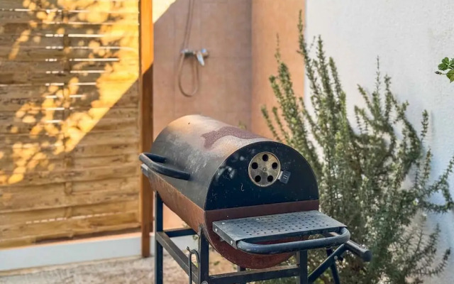 Sunny Haven Villa In Torre Lapillo