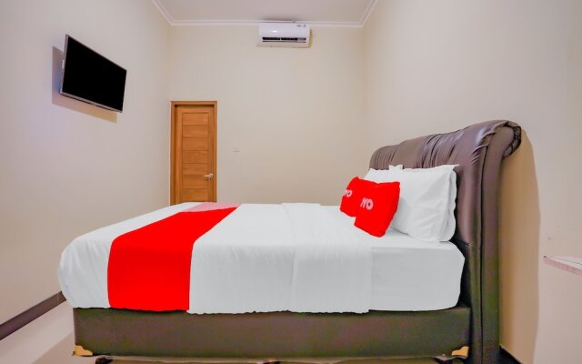 Kenari House Syariah by OYO Rooms