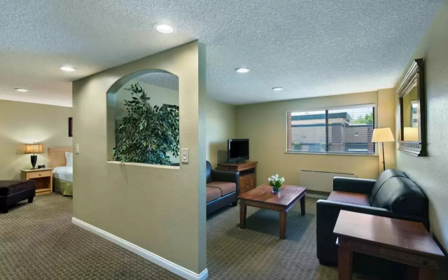 Oxnard Inn Lancaster