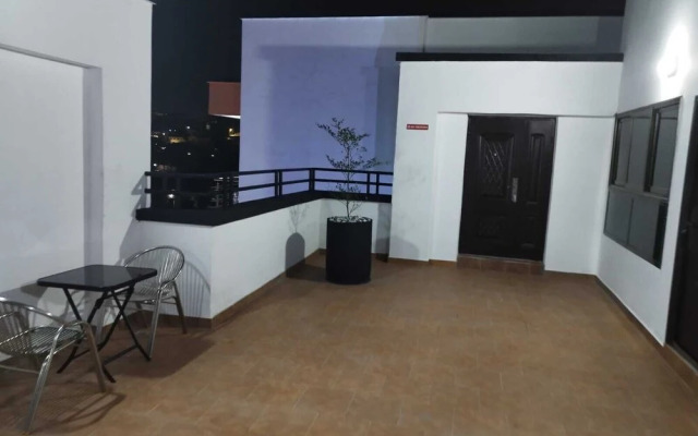 Executive 3-bed Furnished Apartment in Kwashieman