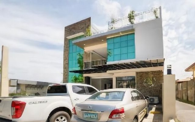 R Residencia by OYO Rooms