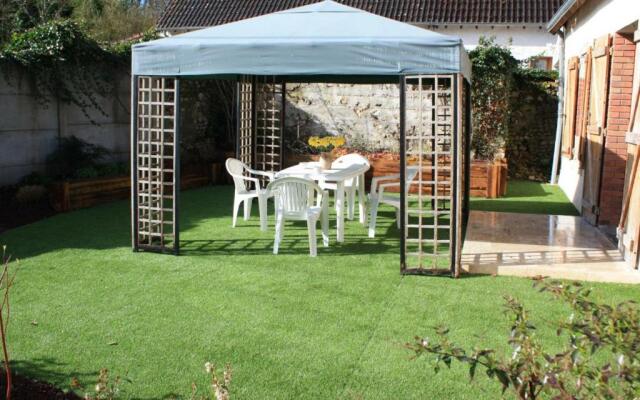 Gîte Molineuf, 2 pièces, 4 personnes - FR-1-491-68