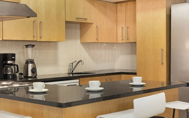 Fountain Suite 906