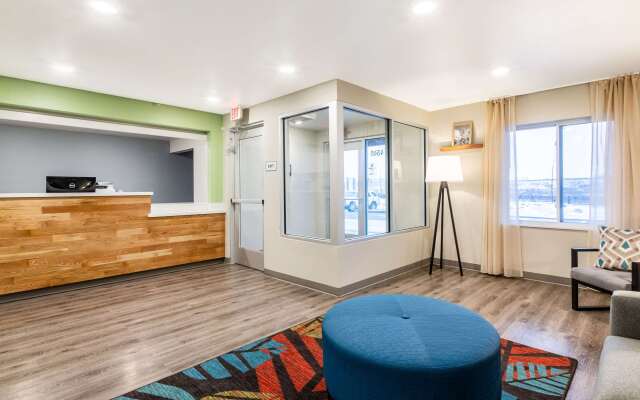 WoodSpring Suites Indianapolis Airport South