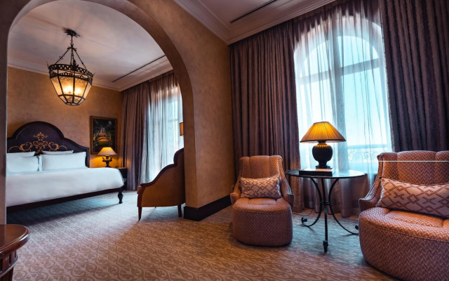 Palazzo Hotel