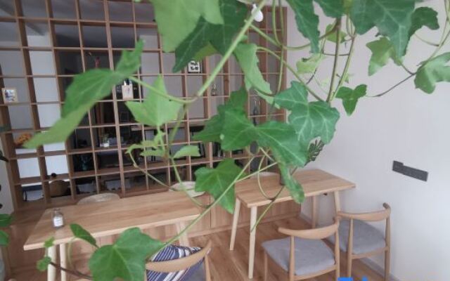 Weijianshan Guesthouse