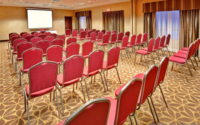 Holiday Inn Express Hotel & Suites Brockville by IHG