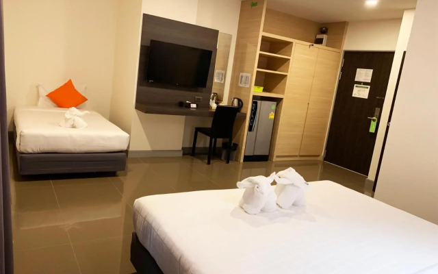 Clover Hotel Hatyai