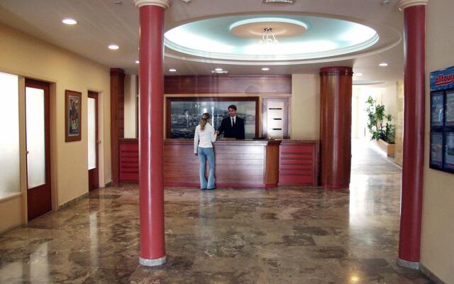 Astron Hotel