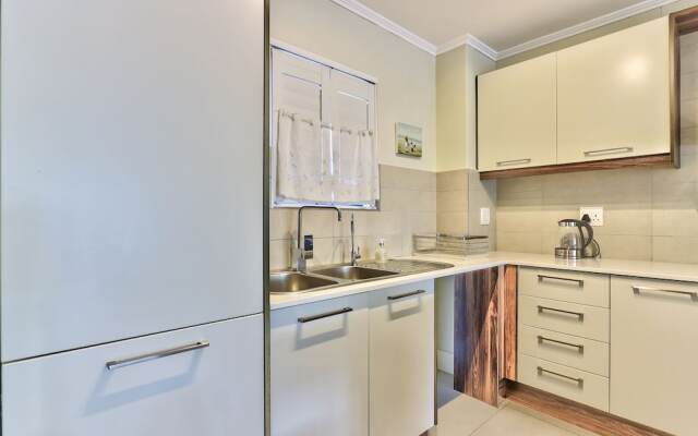 2 Bedroom Apartment in Century City