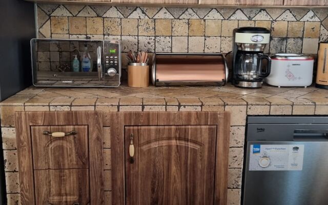 House - Sleeps up to 11, hot tub & Free Parking