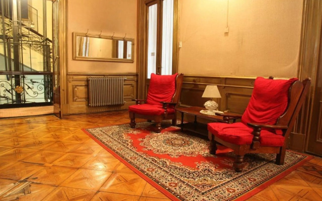 Hotel Reina