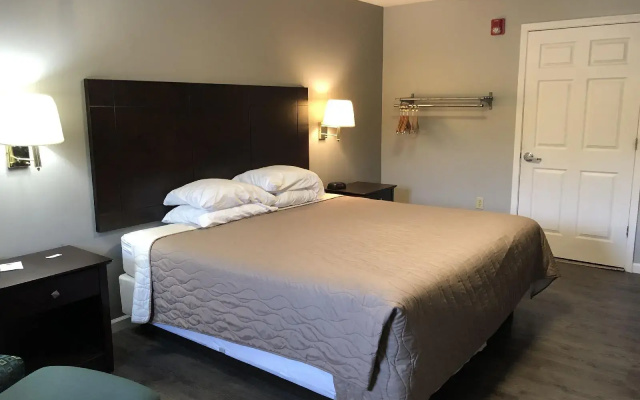 Deerfield Inn & Suites