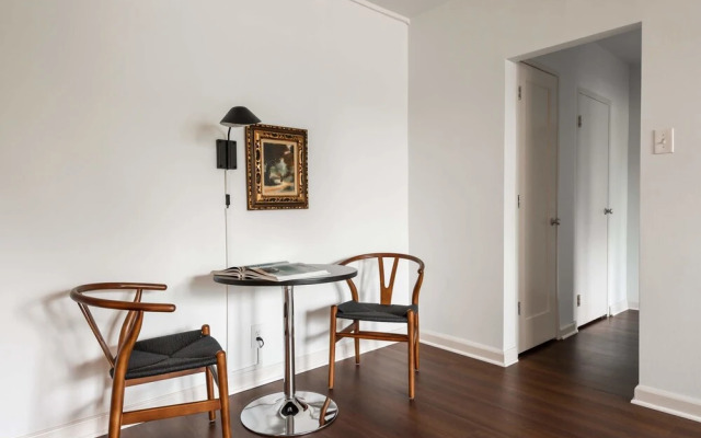 Parc - Warm CWE Apts near BJC by Zencity