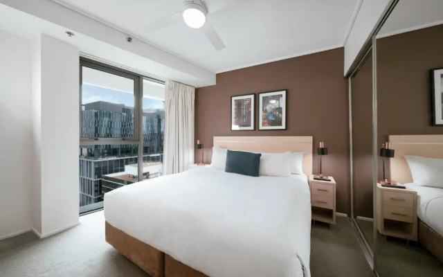 Oaks Brisbane on Felix Suites – Guest Rooms – Brisbane