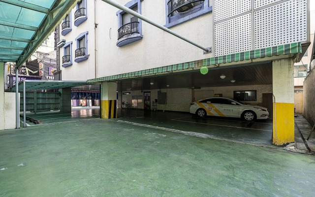 Mong hotel