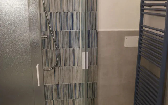Holiday Apartment near Lake, Shared Swimming Pool