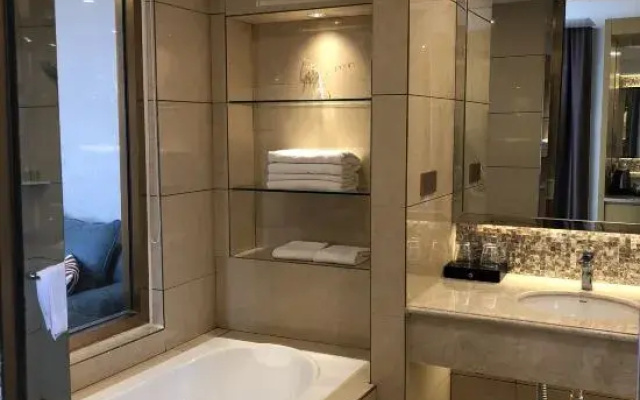 Pullman Hotel (Zoucheng Guoguo Branch)