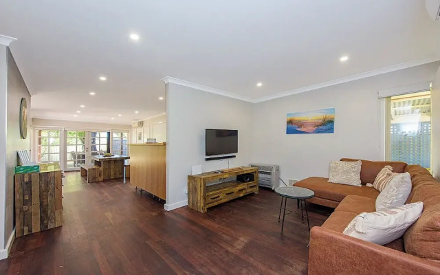 Willmott Beach House