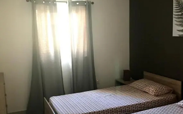 Luqa Apartment - 5 mins from Airport