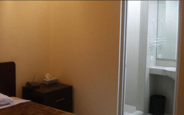 Soerabaja Place Guest House by ZUZU