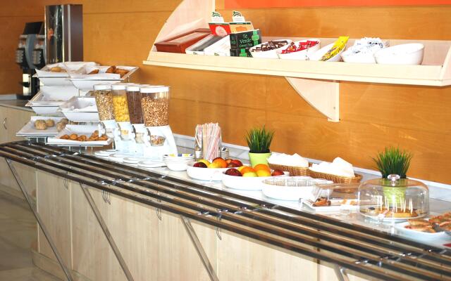 Holiday Inn Express Valencia - Bonaire by IHG