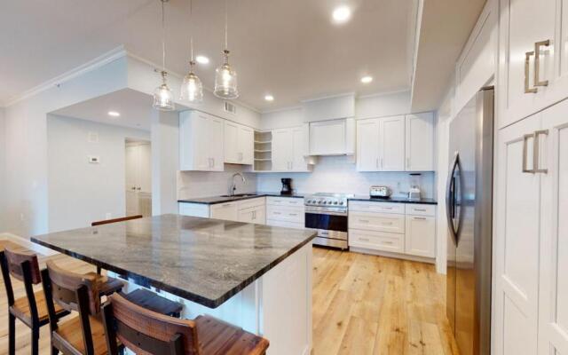 5107 Hampton Place South