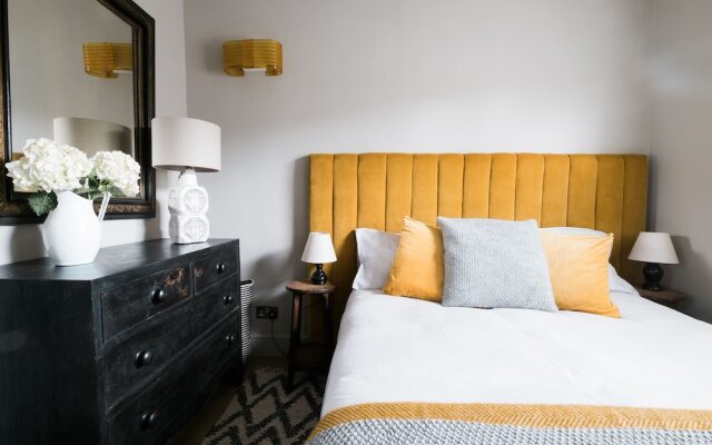 Elegant 1BR Flat in Marylebone