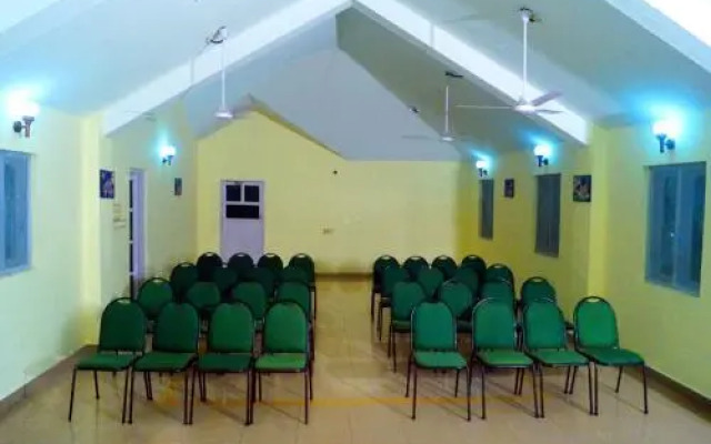 Contour Jungle Resort