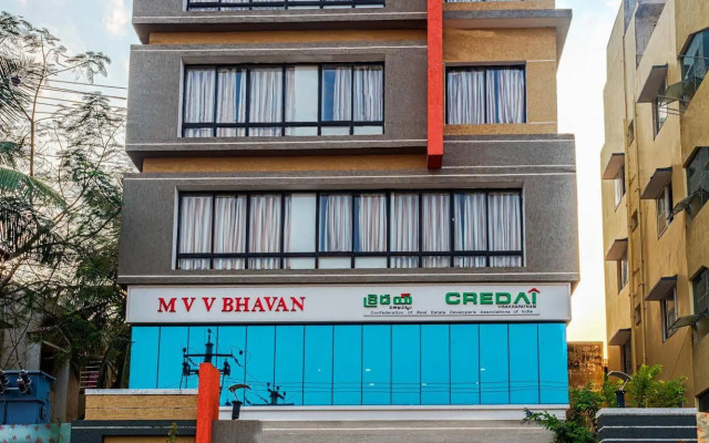 OYO 9647 Hotel MVV Bhavan