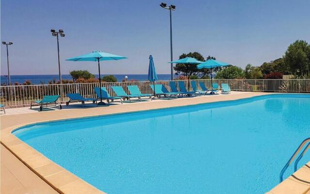 studio à 100m de la plage et de la piscine