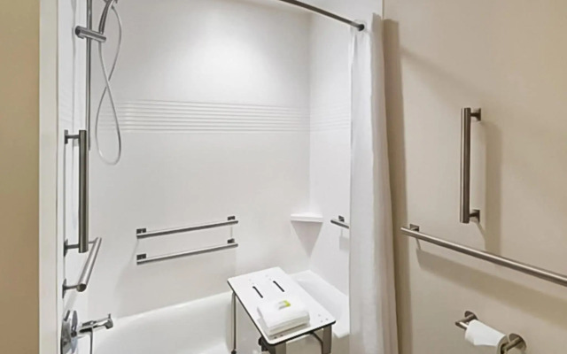 Candlewood Suites Champaign-Urbana University Area by IHG