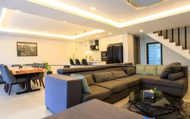 Thai Home Serenity Jomtien 4B Luxury villa