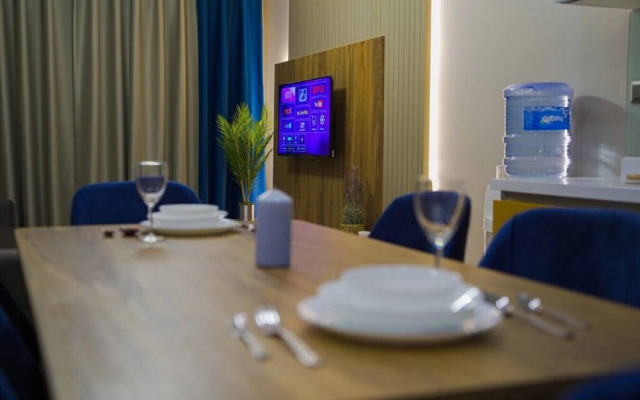 Exclusive Spacious 2 1 Apartment 2 Bathrooms - Core Living