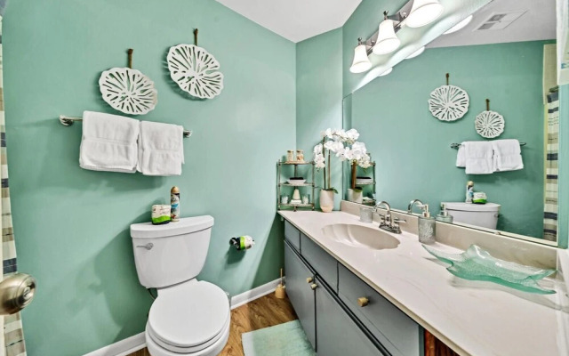 Crystal Village II, Unit 6B