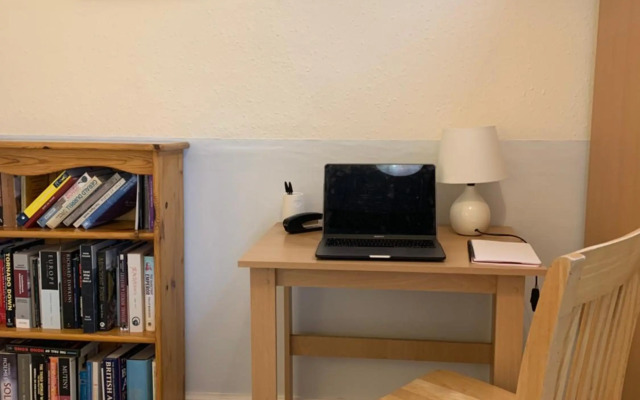 Trent Tops 3-bed penthouse apartment in West Cowes