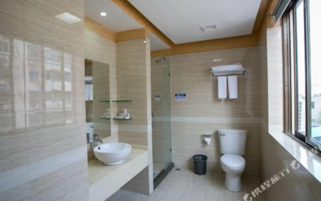 Zuiyi City Garden Hotel (Shaoxing East Station Wanhe City)