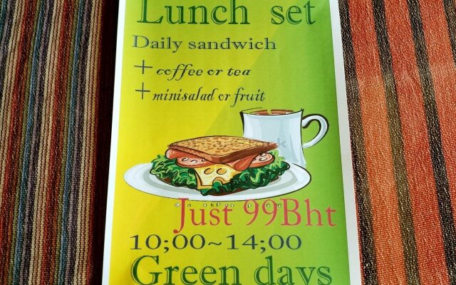 Green days Cafe & Inn