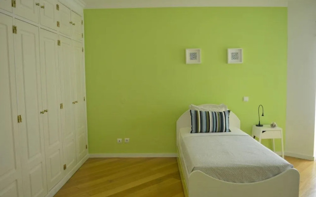 Cozy Apartment At Carcavelos beach