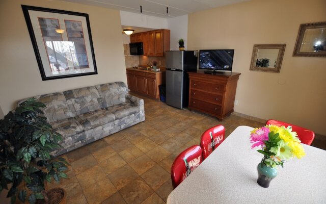 Nantucket Inn & Suites