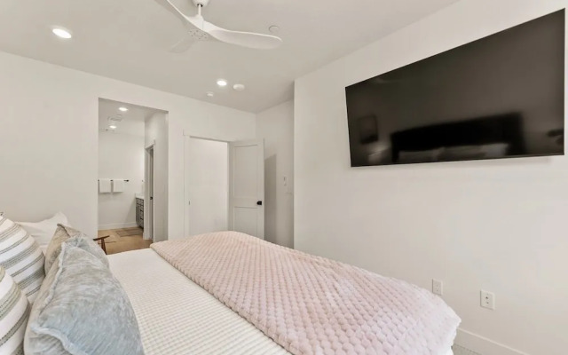 Periwinkle Sky 3 Bedroom Condo