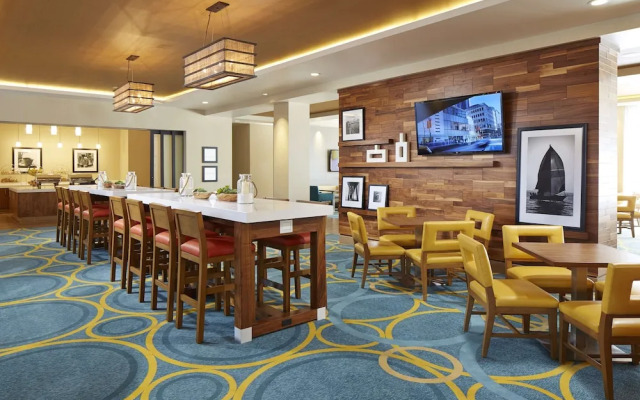 Hampton Inn Mission Valley [Ex Ramada Plaza]